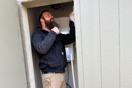 Choosing Your Next Water Heater: Traditional vs. Tankless